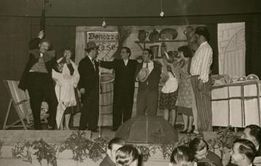 Theatergruppe in den 50-ziger Jahren im Stiftsaal